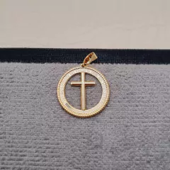 DIJE SILUETA CRUZ REDONDO 2.5CM ORO LAMINADO 18K