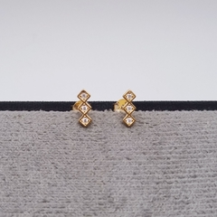 TOPO CIRCON CUADRADO X3 ORO LAMINADO 18K
