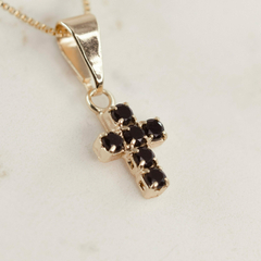 DIJE CRUZ NEGRA MINI ORO LAMINADO 18K