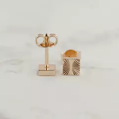 TOPO SOL CUADRADO MINI ORO LAMINADO 18K