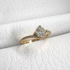 ANILLO SOLITARIO REDONDO CRUZADO ORO LAMINADO 18K - comprar online