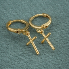 CANDONGA CRUZ BROCHE CERRADO ORO LAMINADO 18K