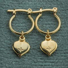 CANDONGA CORAZON CRUZ 2.5CM ORO LAMINADO 18K