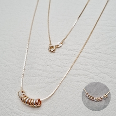 COLLAR TEJIDO CUADRADA DIJE AROS TRES OROS 45CM ORO LAMINADO 18K - comprar online