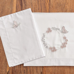 Jogo de cama para berço bordado com borboletas