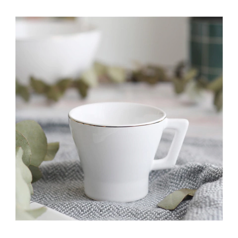 TAZA RECTA GOLDEN RIM (Sin plato )