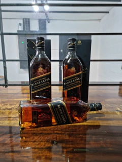 Johnnie Walker Black Label 1000 ml - comprar online