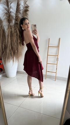 Vestido Raisa Marsala na internet
