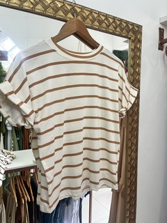 Camiseta manga japonesa listras finas - Dettaly Modas