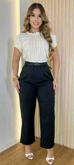 Blusa Alina na internet