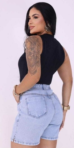 Bermuda Jeans Pedalete Lavagem Clara na internet