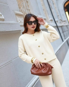 Casaco Charlotte na internet