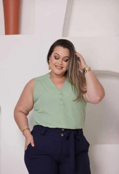 Blusa Adeli na internet