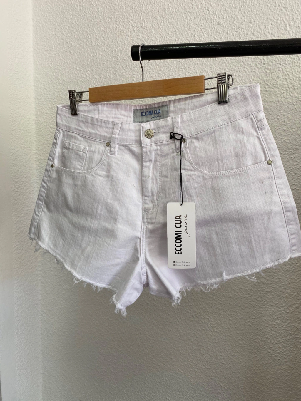 short eccomi cua