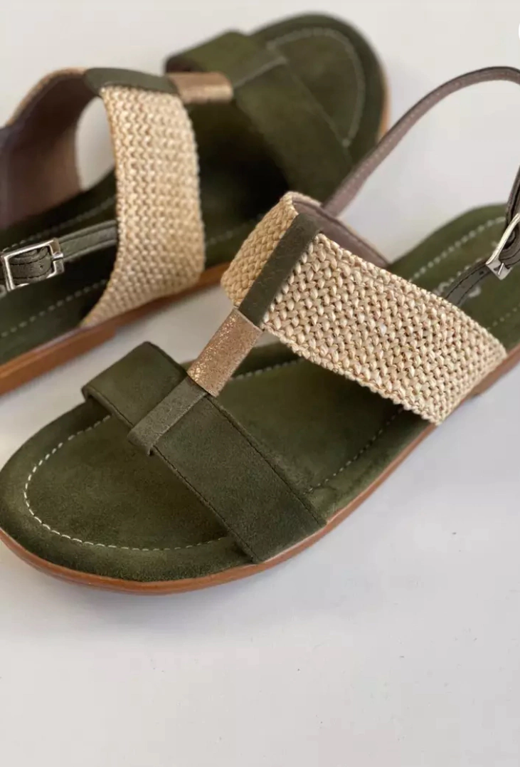 sandalias de cuero verde
