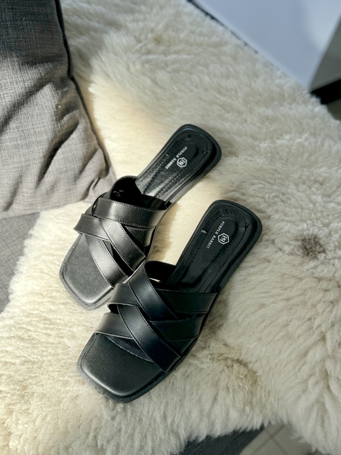 Essenza Black