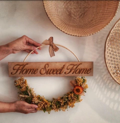 Corona para Puerta Home Sweet Home (30x30cm) - comprar online