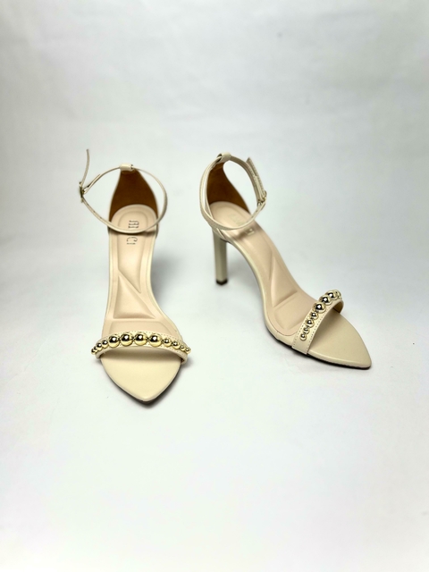 Vanessa - Sandália Salto Alto Off White com Aplicações em Ourolight