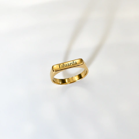 ANEL PERSONALIZADO COM NOME, DATA OU PROFISSÃO GRAVADA, ANEL FEMININO DE FORMATURA COM CHAPINHA EM AÇO INOX - DOURADO OU PRATA