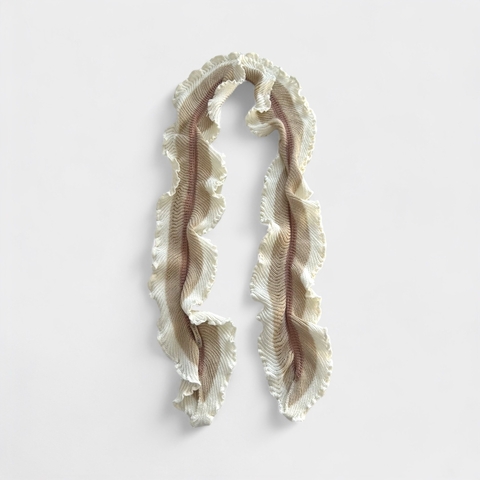 Echarpe listrado tricor bege babado