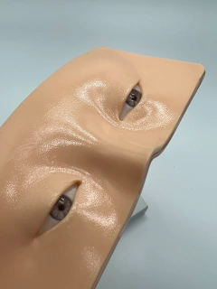 SHOOW TOOLS - MANIQUI DE SILICONA PARA MAQUILLAJES en internet