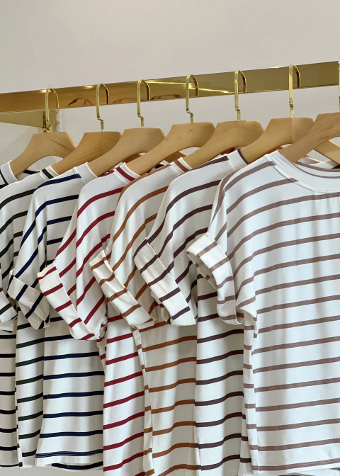 BLUSA ESSENCIAL CLARISSE - comprar online