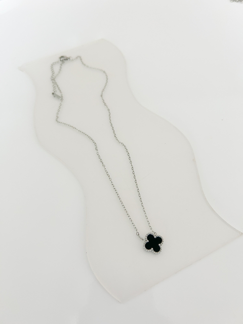 Colar Trevo Van Cle Preto em aço inox