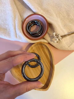 Argola Articulada Redonda Onix 42mm