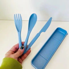 CUBIERTOS CON ESTUCHE - comprar online