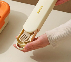 CUBIERTOS COLORES DE FIBRA DE TRIGO CON ESTUCHE - comprar online