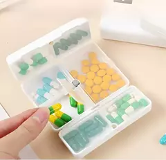 Imagen de PASTILLERO PLEGABLE MAGNÉTICO