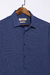 Camisa tecnológica azul marinho passa fácil na internet