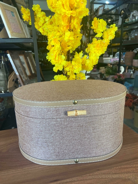 Caixa oval MDF detalhe lona M.