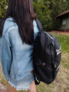 Mochila Maipú Everlast Negra – Urbana escolar diaria - tienda online