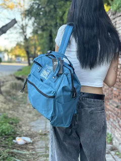 Mochila Everlast Boca de Pez Original Acero – Modelo Ushuaia - comprar online