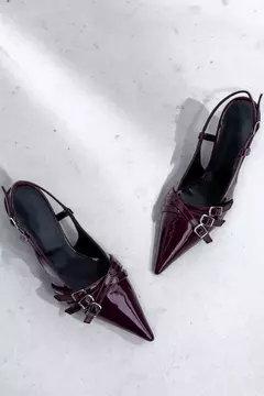 Stiletto Chelsea charol bordo en internet