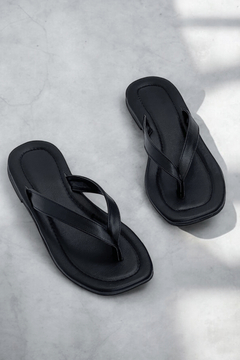 Sandalia Kelsi negro - comprar online