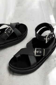 Sandalia Salvi negro - comprar online
