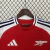 Arsenal​

Temporada 24/25​

Camisa oficial​

Uniforme titular​

Uniforme reserva​

Adidas​
LANCE!

Design clássico​

Vermelho e branco​

Cores tradicionais​

Canhão no peito​
MKT Esportivo

Detalhes azul-marinho​
MKT Esportivo

Tecnologia HEAT.RDY​
MKT Es