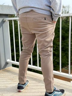 JOGGER BERLIN BEIGE - comprar online