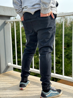 JOGGER TOKYO NEGRO - RIPSTYLE