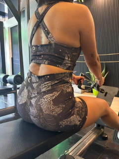 short eclipse l ✔️ No se transparenta ni entrenando fuerte ✔️ No se baja aunque te muevas ✔️ Compresión real que moldea - comprar online