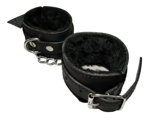 Esposas de cuero con cadena y peluche
