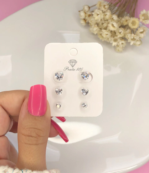 Trio de brincos zircônia coração