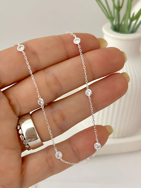 Colar Zircônias espaçadas - comprar online