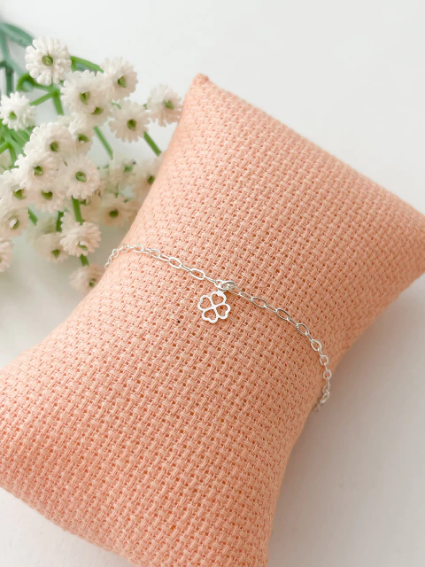 Pulseira infantil trevo vazado - comprar online