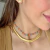 Chocker Escamas Colorida Dourada