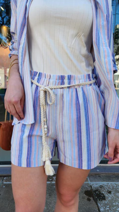 Shorts feminino listrado com fios de lurez todo forrado com cinto trançado - SURRADO CLOTHES