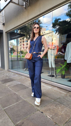 Conjunto risca de giz na internet