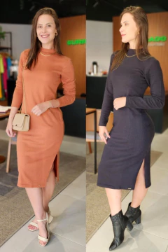 Vestido Midi de manga longa com gola e fenda lateral - comprar online